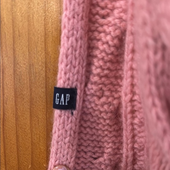 GAP Pink Knit Scarf - Picture 3 of 5